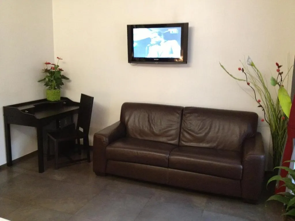 Ht Residence Maximus Rome 3*,